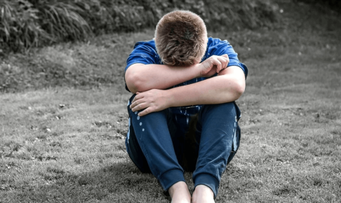 腰が痛い!腰痛になる要因はどんなこと?職場での腰痛予防対策は本当に大切